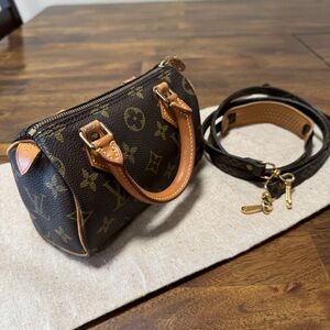 Louis Vuitton Mini Speedy Bag